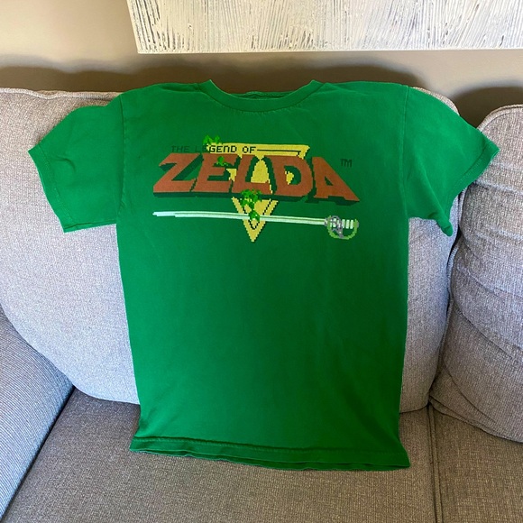 Legends of Zelda T-shirt - Small - Picture 1 of 3